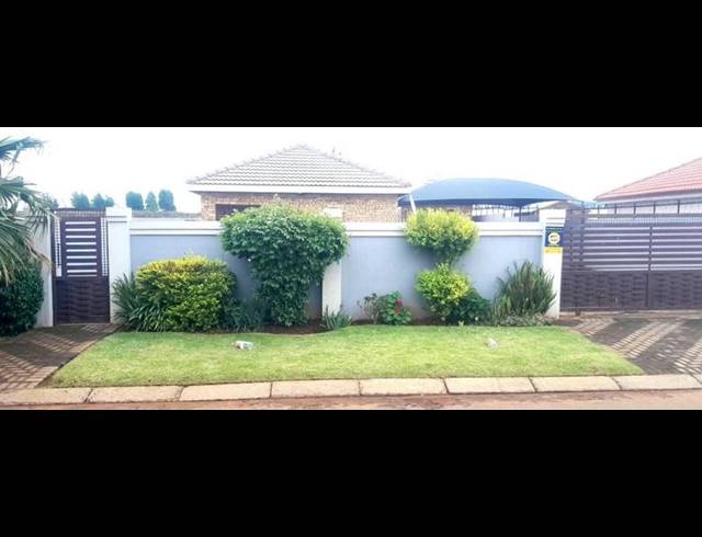 3 BEDROOM HOUSE FOR SALE IN ZUURBULT